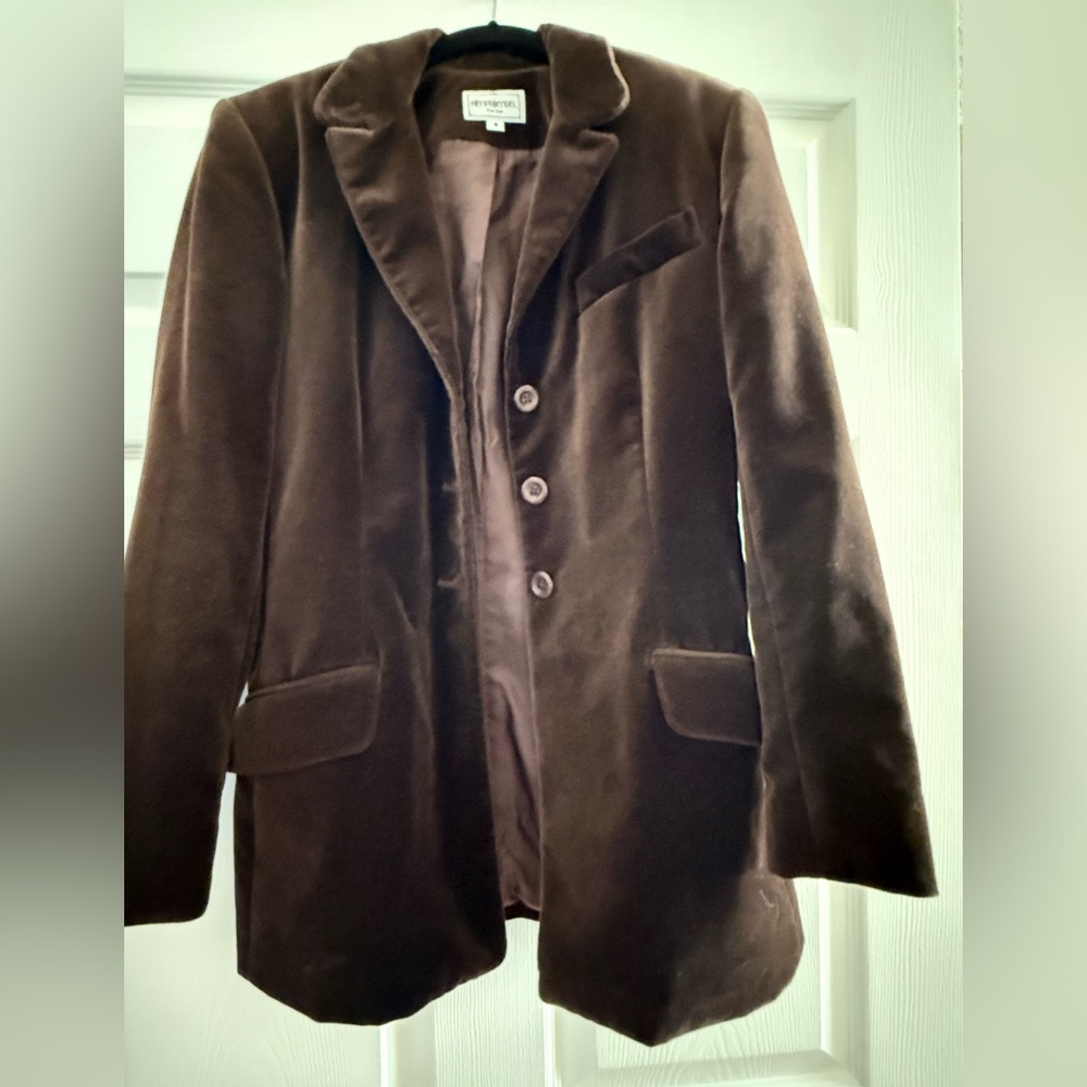 Henri Bendel Velvet Blazer Rich Brown Color Size 6. Excellent condition. - Picture 2 of 8
